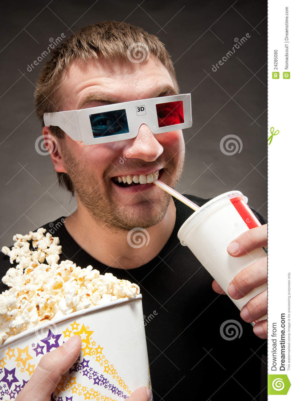 funny-man-watching-3d-movie-24285080